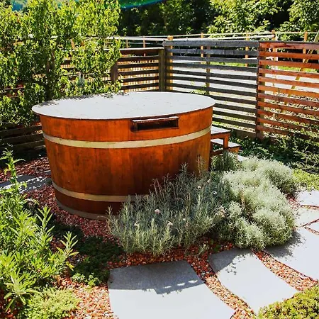 Nocleg ze śniadaniem Amd *